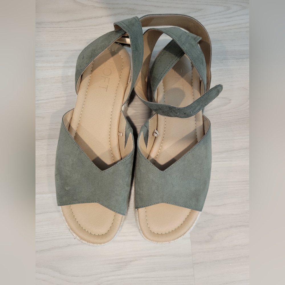 LOFT Green Women's Platform Espadrille Sandals